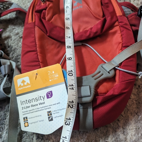 NWT, missing bladder, Nathan hydration running pack - Picture 6 of 6
